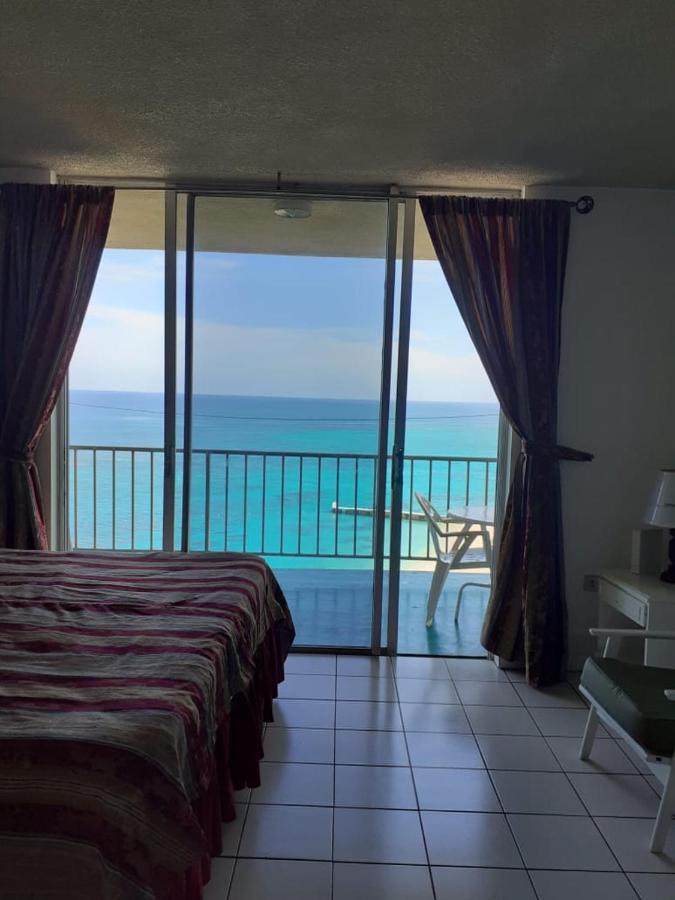 Deluxe Montego Bay Club Studio&Suites Exterior foto