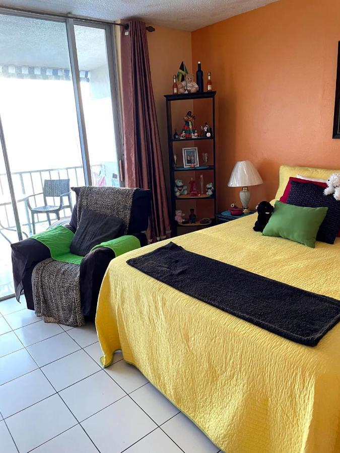 Deluxe Montego Bay Club Studio&Suites Exterior foto