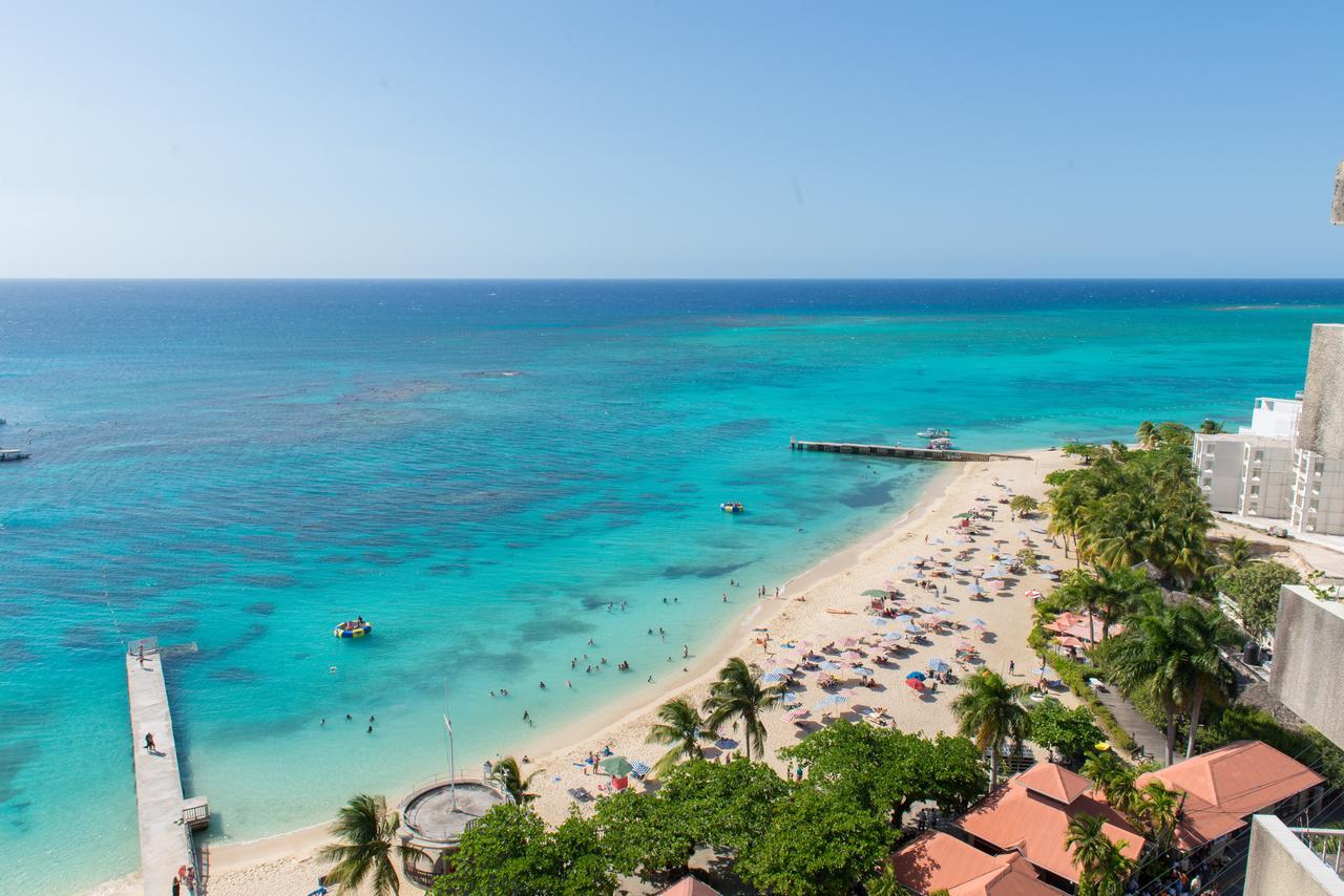 Deluxe Montego Bay Club Studio&Suites Exterior foto
