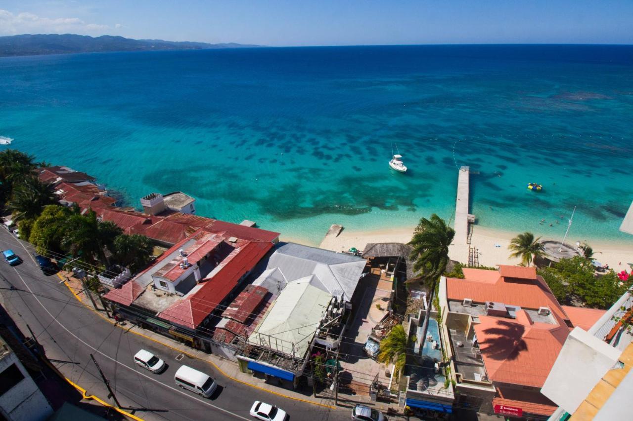 Deluxe Montego Bay Club Studio&Suites Exterior foto