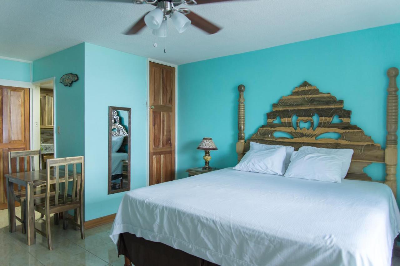 Deluxe Montego Bay Club Studio&Suites Exterior foto